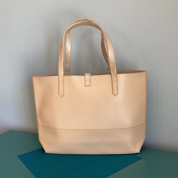 DKNY Donna Karan Creamy Beige Tote NWT - Picture 3 of 10